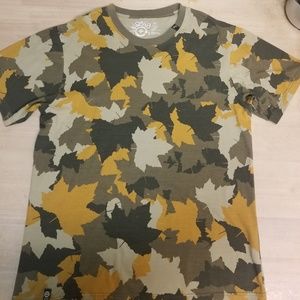 LRG fitted Large T Shirt Leaf print